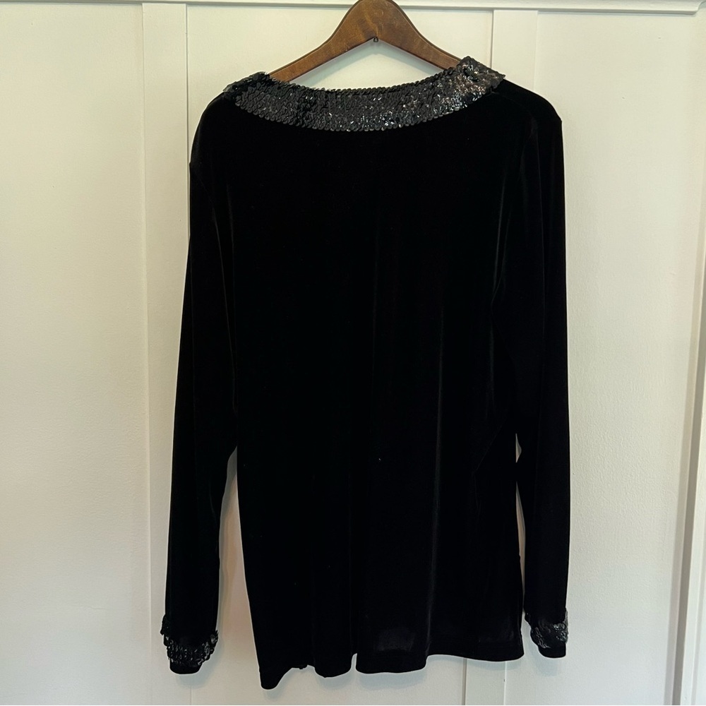 Women’s Large Velour Black Lounge Top with Sequin Details - Picture 7 of 8